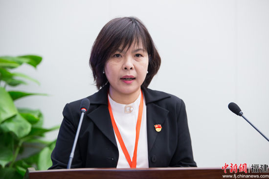 省糧油公司相關(guān)負(fù)責(zé)人介紹，在過去的一年里，省糧油公司突出重點，細(xì)化措施，黨建生產(chǎn)相融合，扎實推進各項工作。李南軒 攝