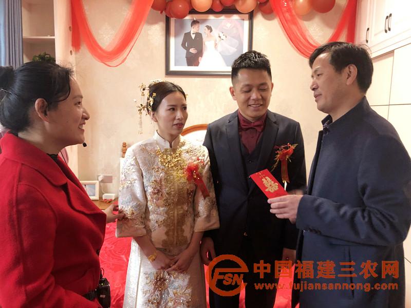 為每對(duì)新婚新人送上獎(jiǎng)勵(lì)1000元.jpg