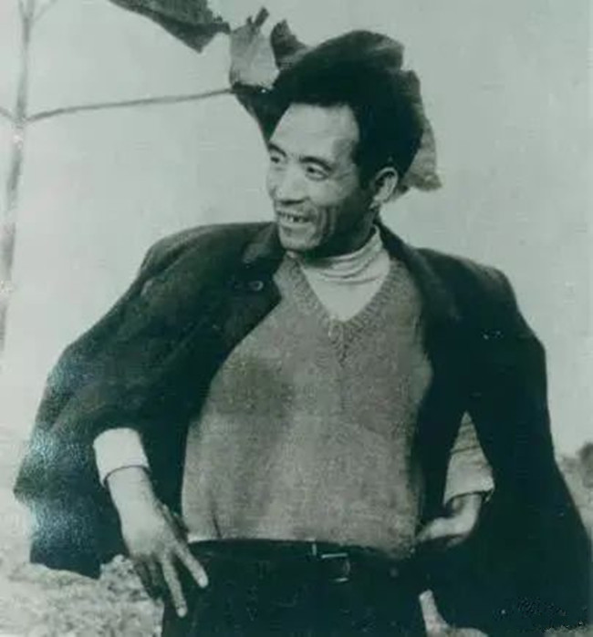 下載 (2).jpg