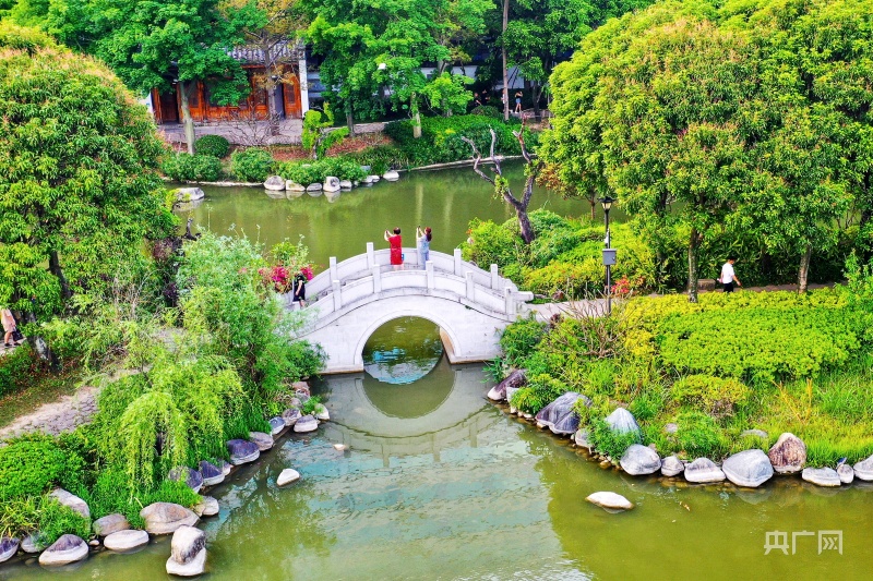 福州：生態(tài)公園春景美