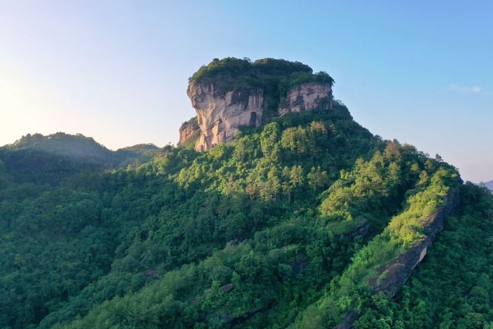 “雙遺產(chǎn)”名山在中國(guó)——武夷山