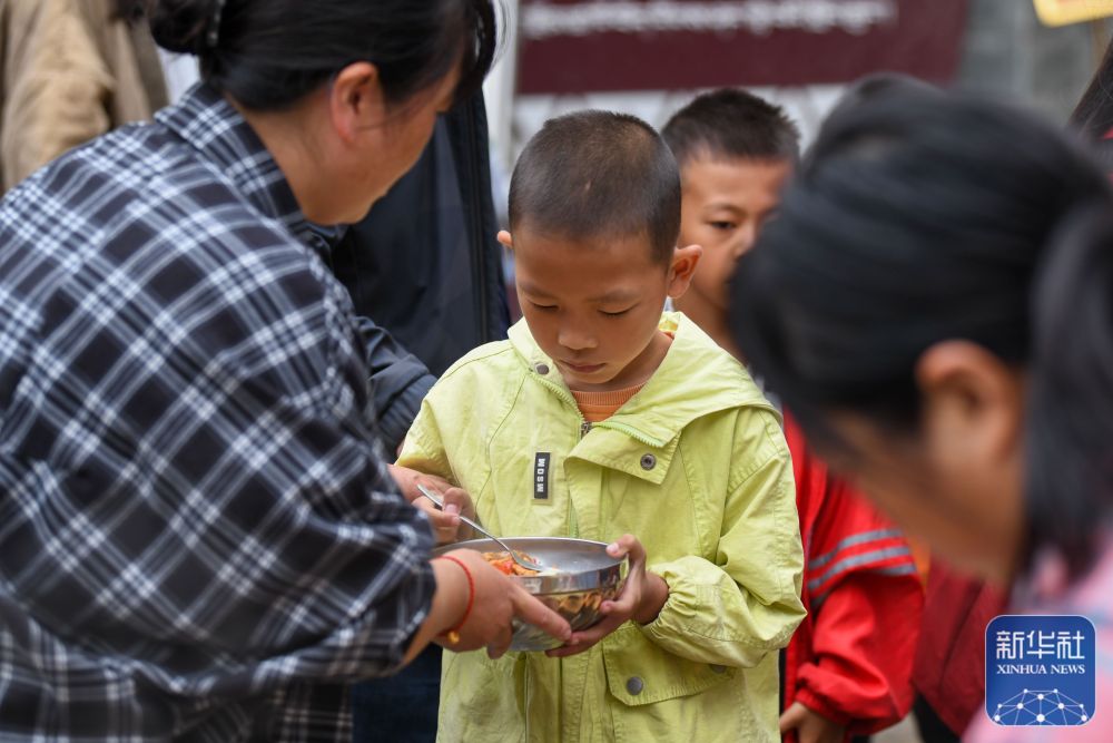 組圖：震區(qū)的戶外課堂