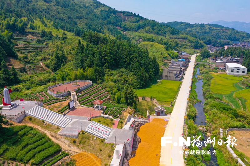 羅源滿盾村：高山“游出”小龍蝦 村里多了觀光客