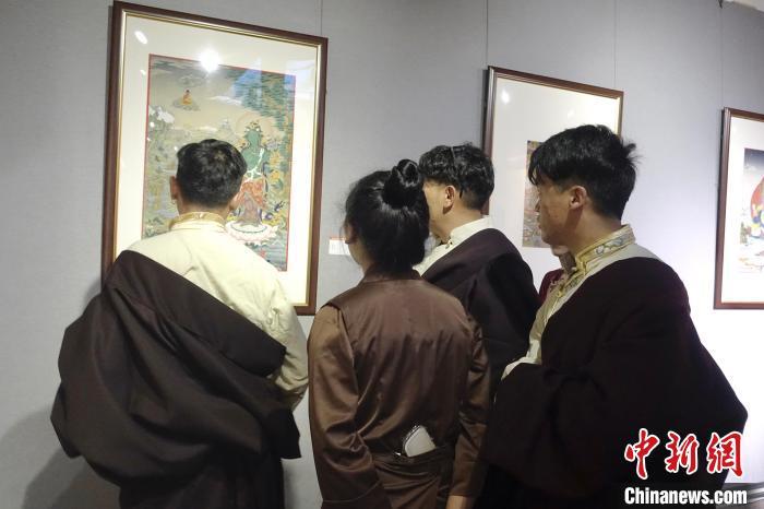 “有福之州 神奇八宿——閩藏唐卡漆畫技藝展”在福建省海峽民間藝術(shù)館展出。　福建省海峽民間藝術(shù)館供圖