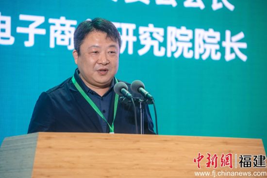 倪春洋作主題演講。李南軒 攝