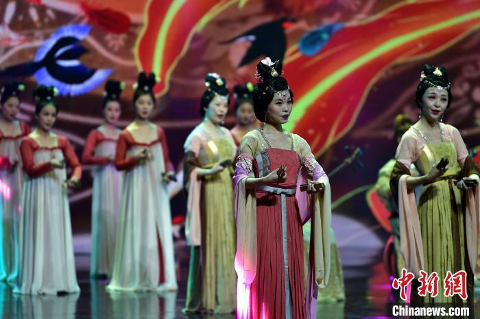 圖為南音表演唱《百鳥歸巢》。被列入《人類非物質文化遺產代表作名錄》的南音，是中國四大古樂之一?！埍?攝