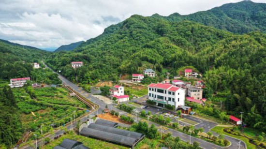 萬安鎮(zhèn)捷文村（李國潮攝）