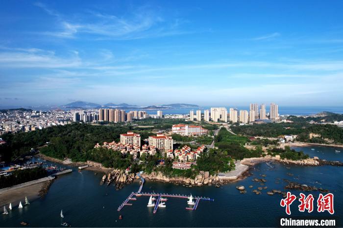 7月20日，航拍迷人東山島?！埥鸫?攝
