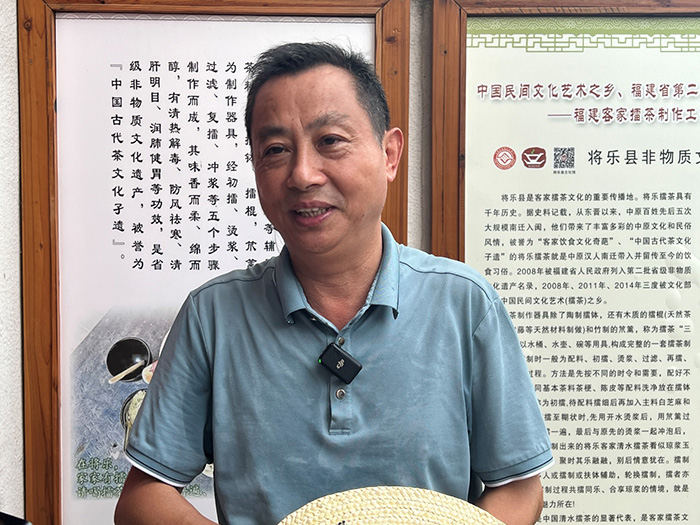 張林順介紹?？诖瀣F(xiàn)狀。人民網(wǎng) 歐陽易佳攝