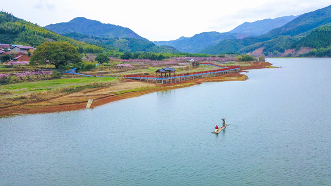 閑置宅基地農(nóng)房盤活利用促進文旅融合。吳震攝