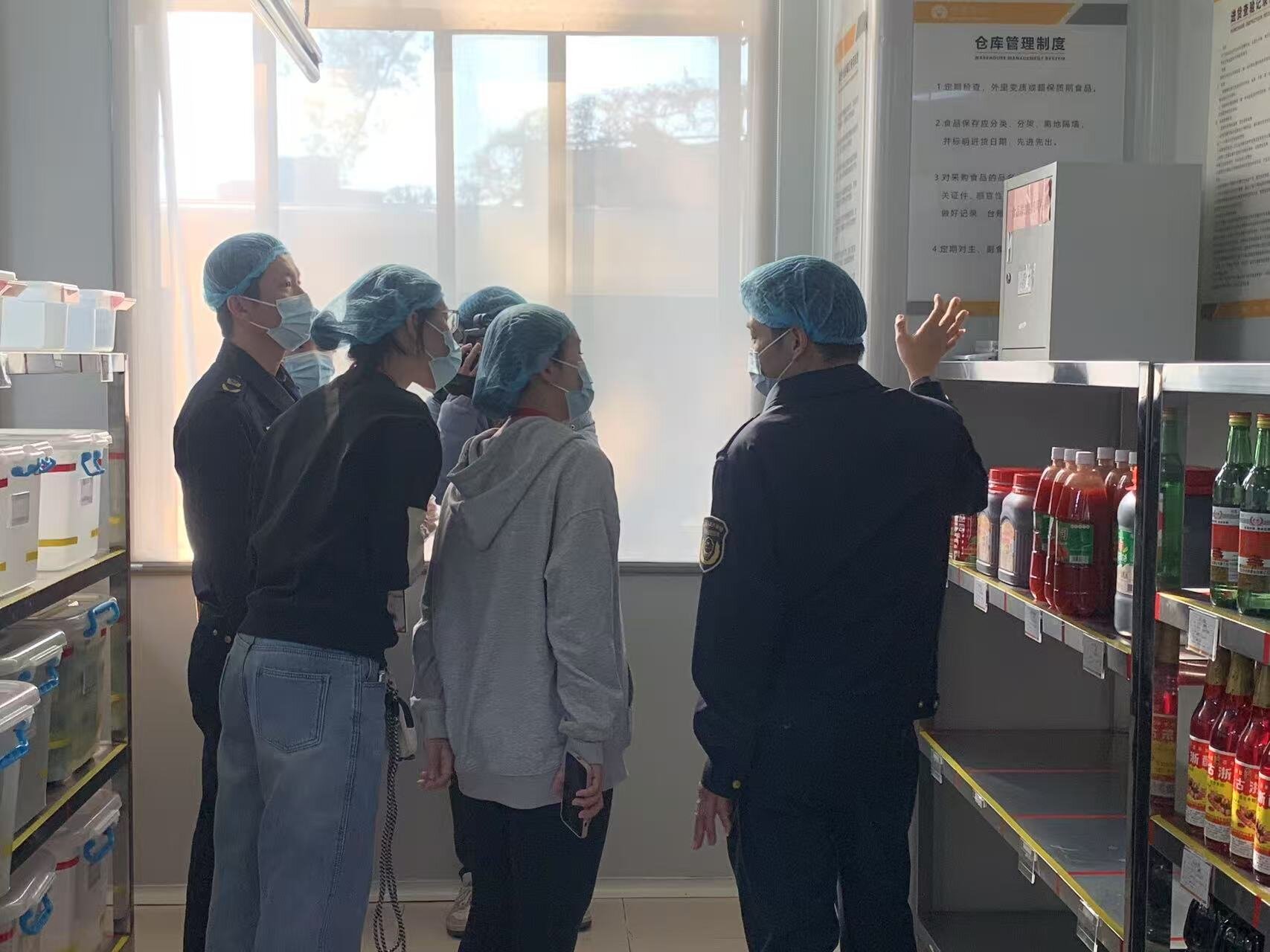 校園食堂.jpg